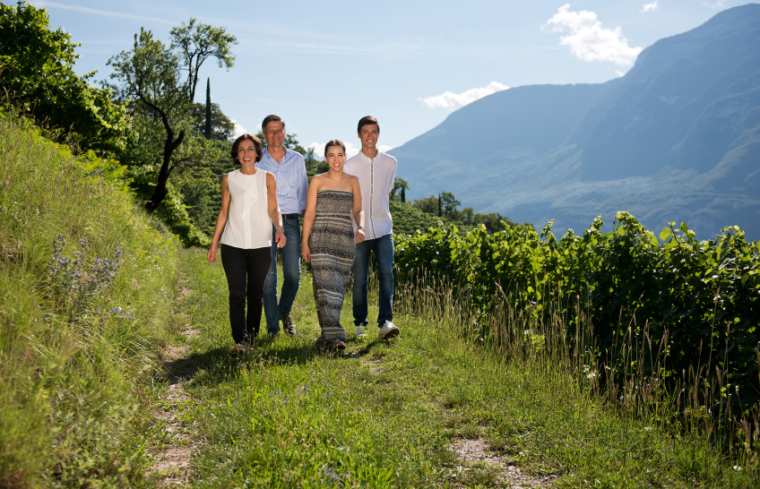 Familie Tiefenbrunner - Schlosskellerei Turmhof - Südtirol - Italien